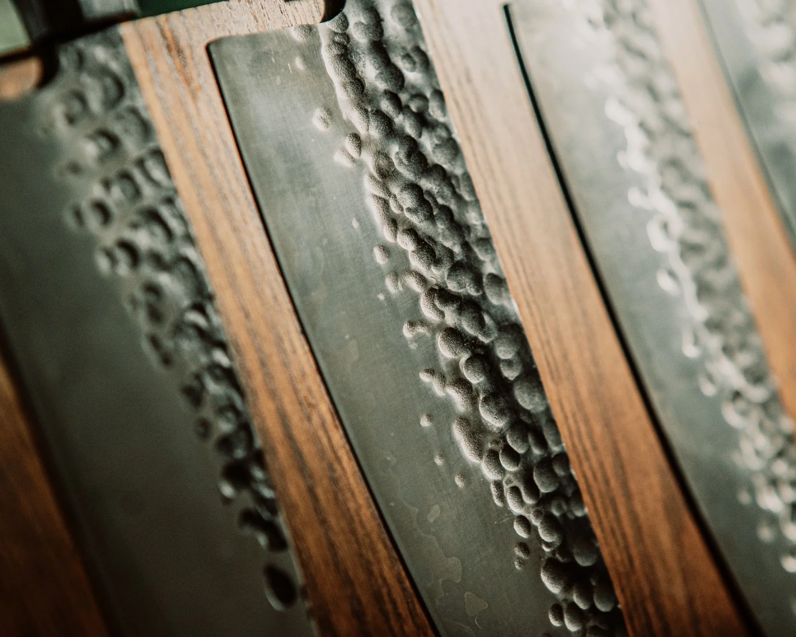 Four Piece Chef Knife Set With Magnetic Block - Image 3